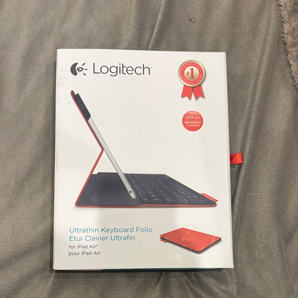 Logitech Ultrathin Keyboard Folio for iPad Air - Black and Orange